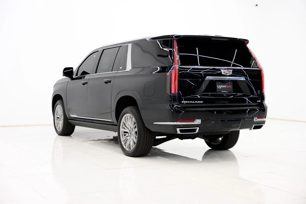 2025 Cadillac Escalade 5th Gen - Image 12 of 21