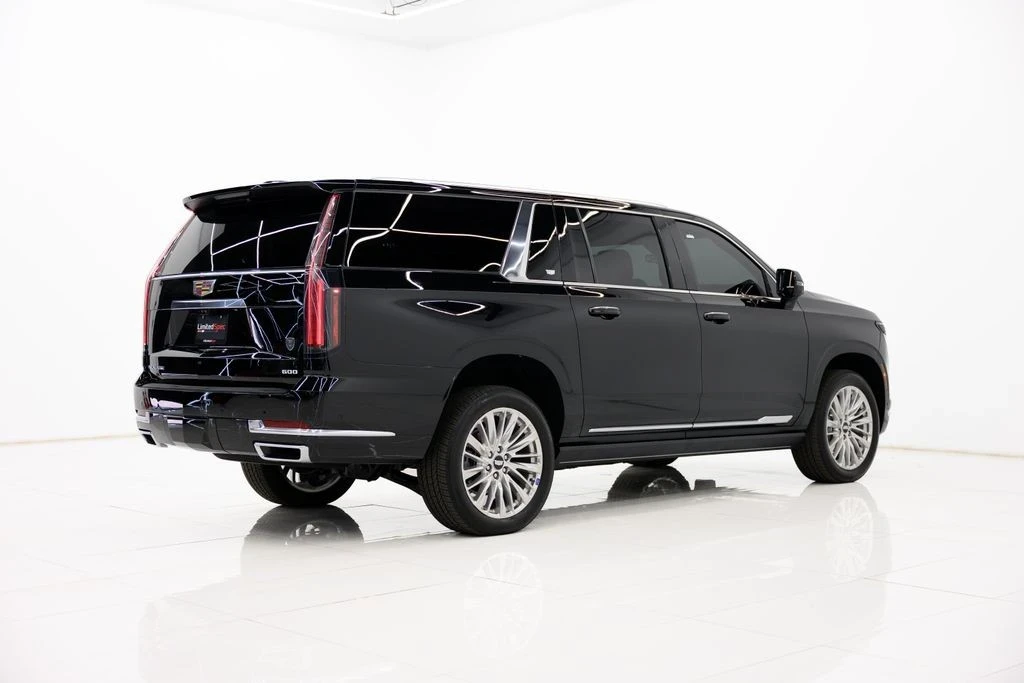 2025 Cadillac Escalade 5th Gen - Image 15 of 21