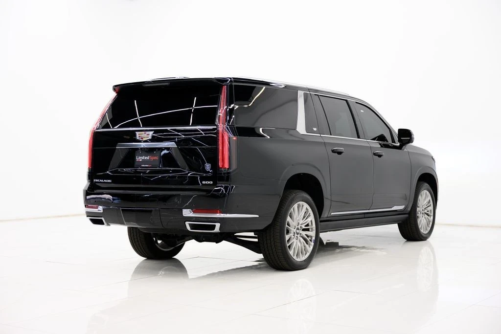 2025 Cadillac Escalade 5th Gen - Image 14 of 21