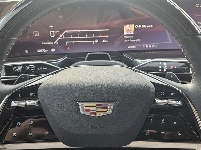 2025 Cadillac Escalade 5th Gen - Image 14 of 21