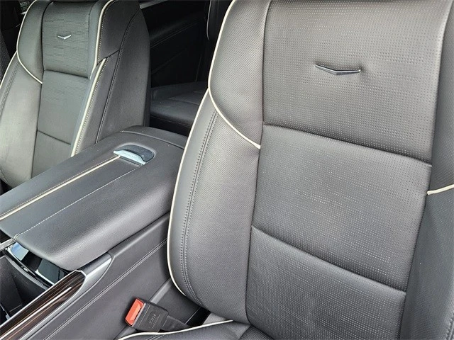 2025 Cadillac Escalade 5th Gen - Image 16 of 21