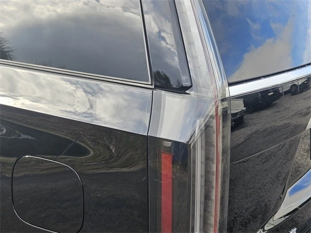 2025 Cadillac Escalade 5th Gen - Image 11 of 21