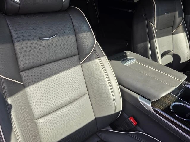 2025 Cadillac Escalade 5th Gen - Image 18 of 21