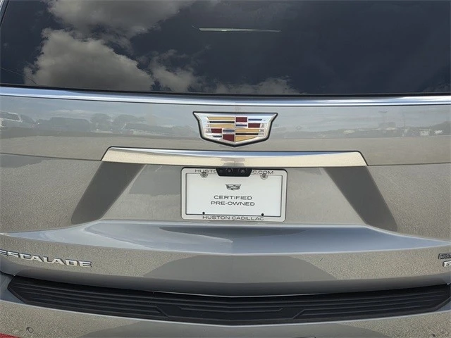 2025 Cadillac Escalade 5th Gen - Image 13 of 21