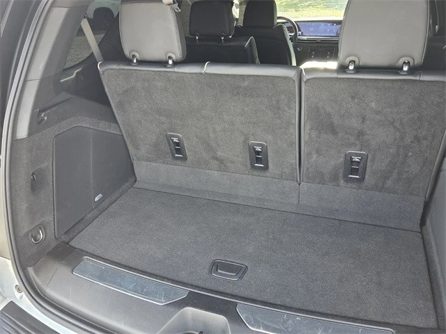 2025 Cadillac Escalade 5th Gen - Image 21 of 21