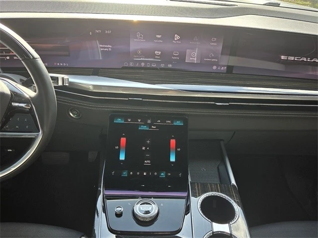 2025 Cadillac Escalade 5th Gen - Image 17 of 21