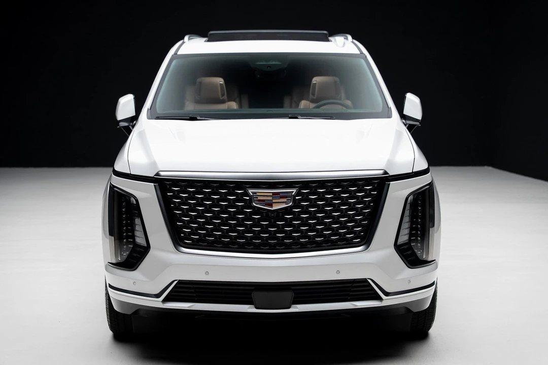 2025 Cadillac Escalade 5th Gen - Image 5 of 21