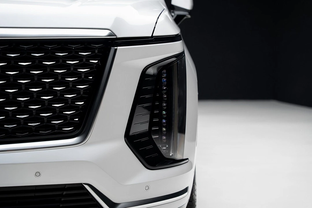 2025 Cadillac Escalade 5th Gen - Image 9 of 21