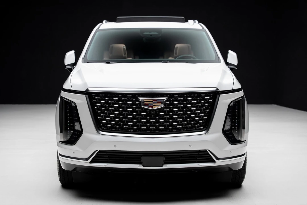2025 Cadillac Escalade 5th Gen - Image 6 of 12