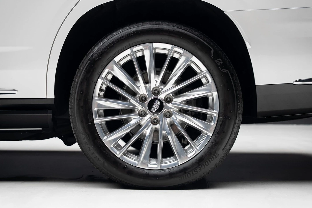 2025 Cadillac Escalade 5th Gen - Image 20 of 21