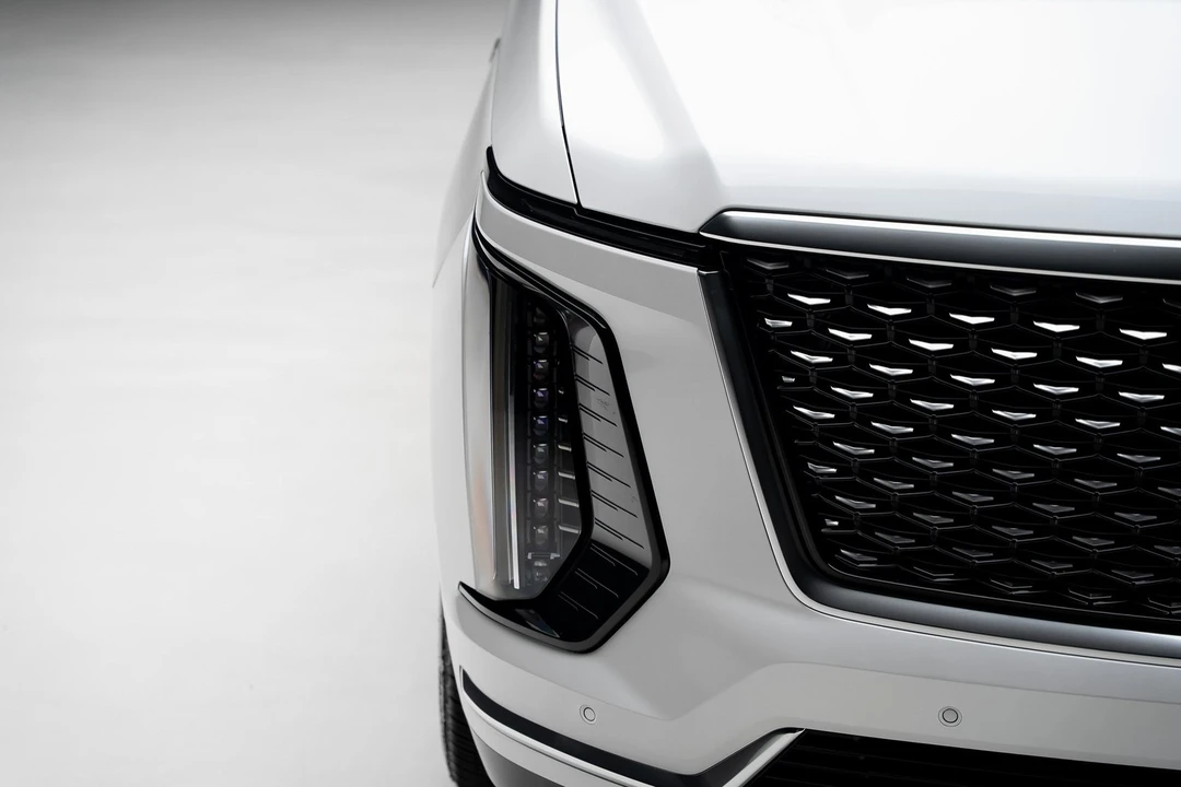 2025 Cadillac Escalade 5th Gen - Image 11 of 12