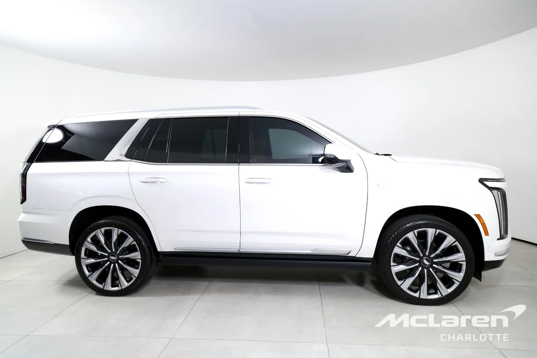 2025 Cadillac Escalade 5th Gen - Image 9 of 21