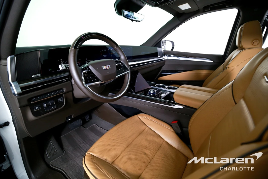 2025 Cadillac Escalade 5th Gen - Image 12 of 21