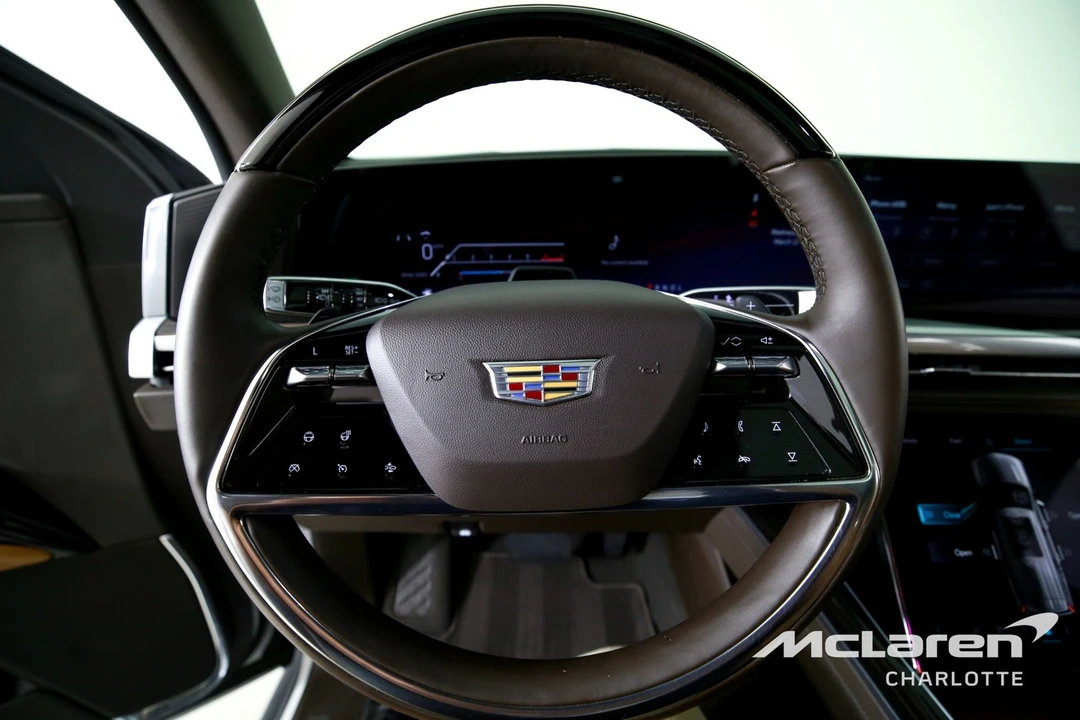 2025 Cadillac Escalade 5th Gen - Image 14 of 21