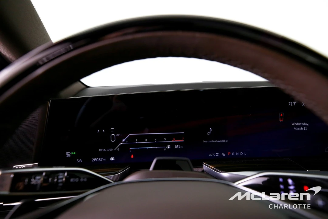 2025 Cadillac Escalade 5th Gen - Image 13 of 21