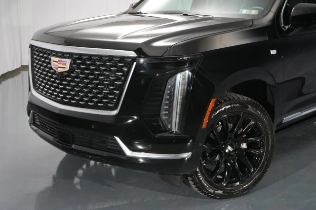 2025 Cadillac Escalade 5th Gen - Image 4 of 21