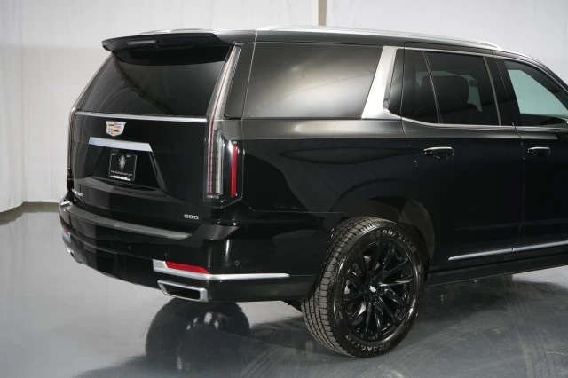 2025 Cadillac Escalade 5th Gen - Image 17 of 21