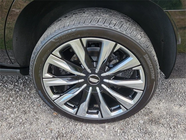 2025 Cadillac Escalade 5th Gen - Image 12 of 21