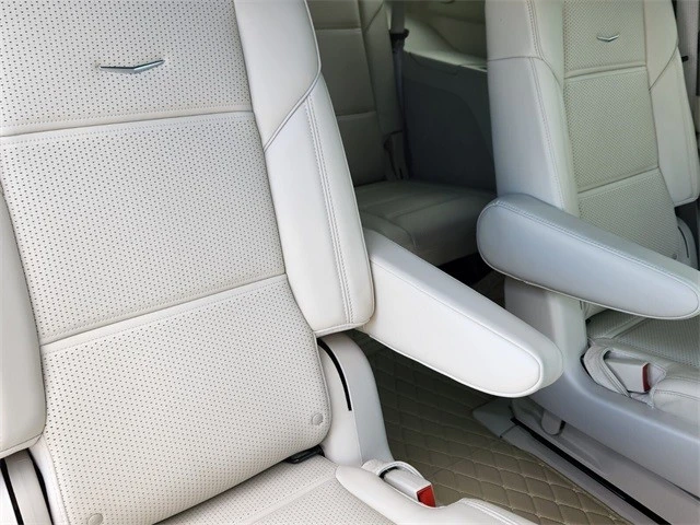 2025 Cadillac Escalade 5th Gen - Image 19 of 21