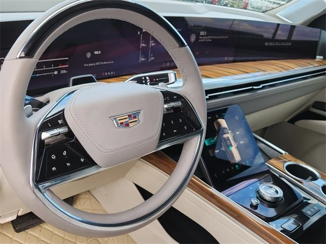 2025 Cadillac Escalade 5th Gen - Image 15 of 21