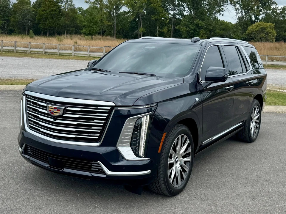 2025 Cadillac Escalade 5th Gen - Image 2 of 12
