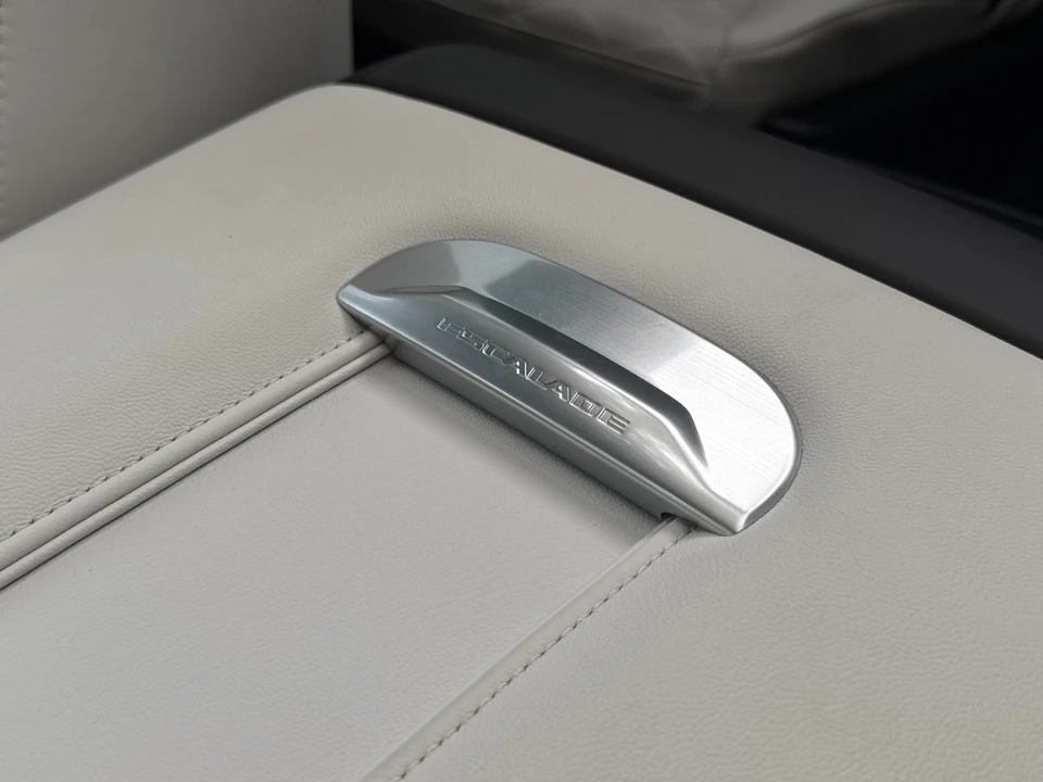 2025 Cadillac Escalade 5th Gen - Image 16 of 21