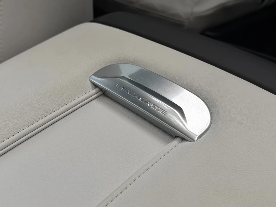 2025 Cadillac Escalade 5th Gen - Image 16 of 21