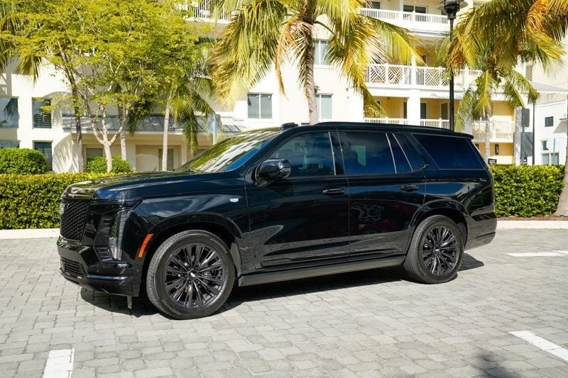 2025 Cadillac Escalade 5th Gen - Image 9 of 21