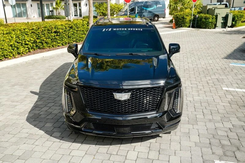 2025 Cadillac Escalade 5th Gen - Image 4 of 21