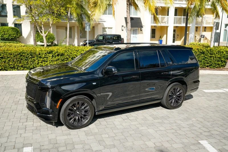 2025 Cadillac Escalade 5th Gen - Image 10 of 21
