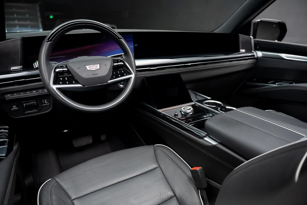 2025 Cadillac Escalade 5th Gen - Image 2 of 12