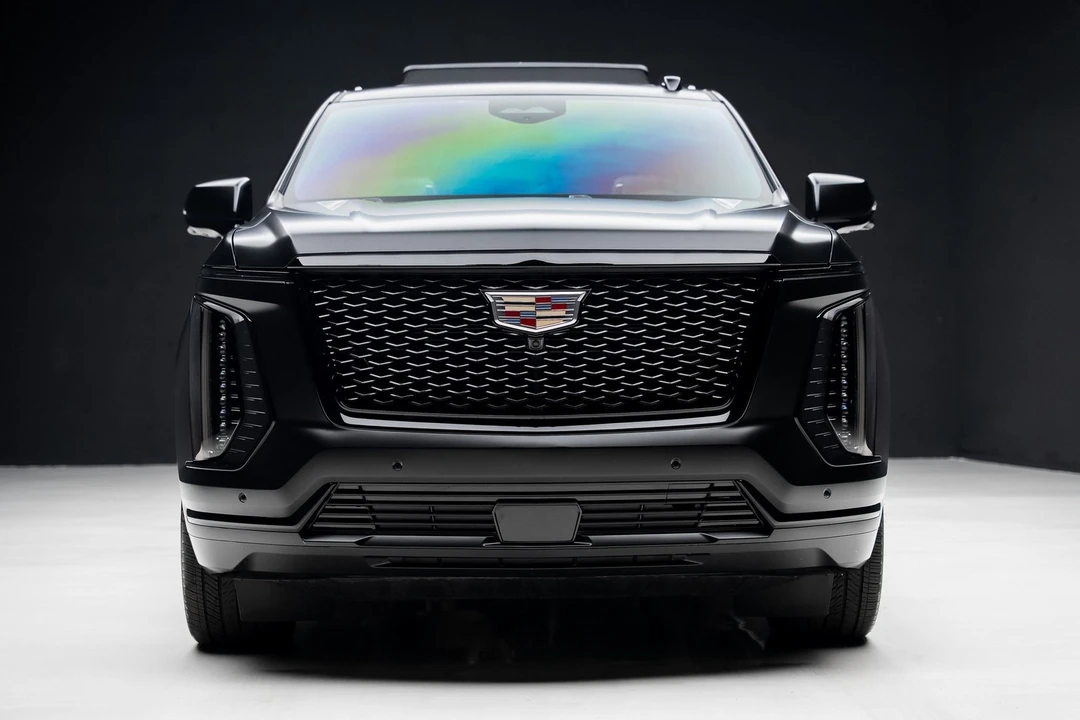 2025 Cadillac Escalade 5th Gen - Image 7 of 12