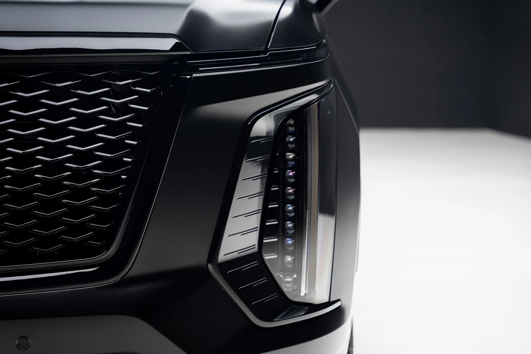 2025 Cadillac Escalade 5th Gen - Image 9 of 12
