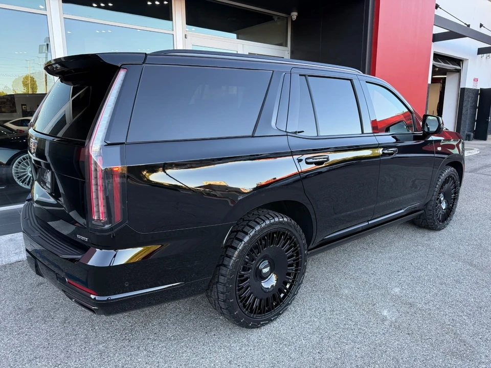 2025 Cadillac Escalade 5th Gen - Image 5 of 21