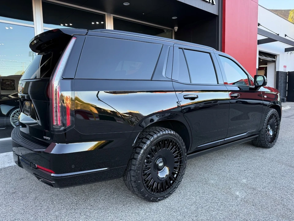 2025 Cadillac Escalade 5th Gen - Image 4 of 21
