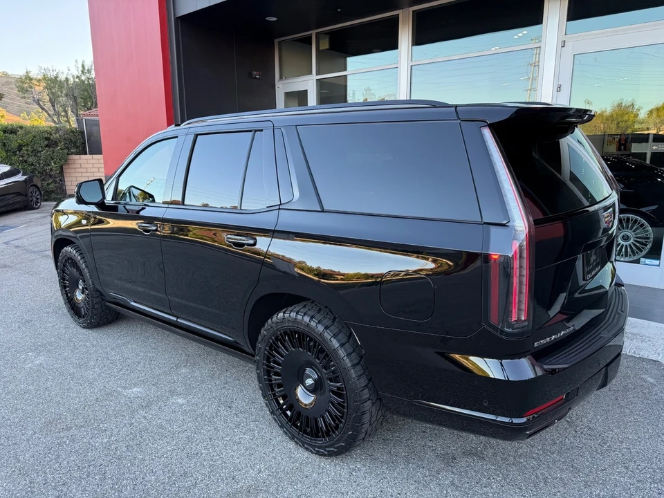 2025 Cadillac Escalade 5th Gen - Image 9 of 21
