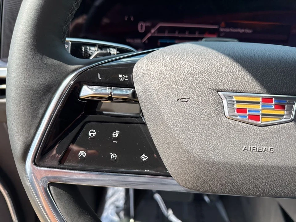 2025 Cadillac Escalade 5th Gen - Image 18 of 21