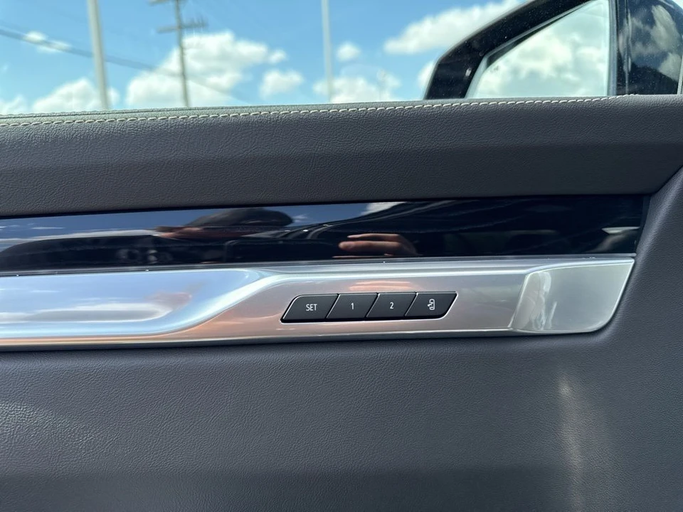 2025 Cadillac Escalade 5th Gen - Image 12 of 21
