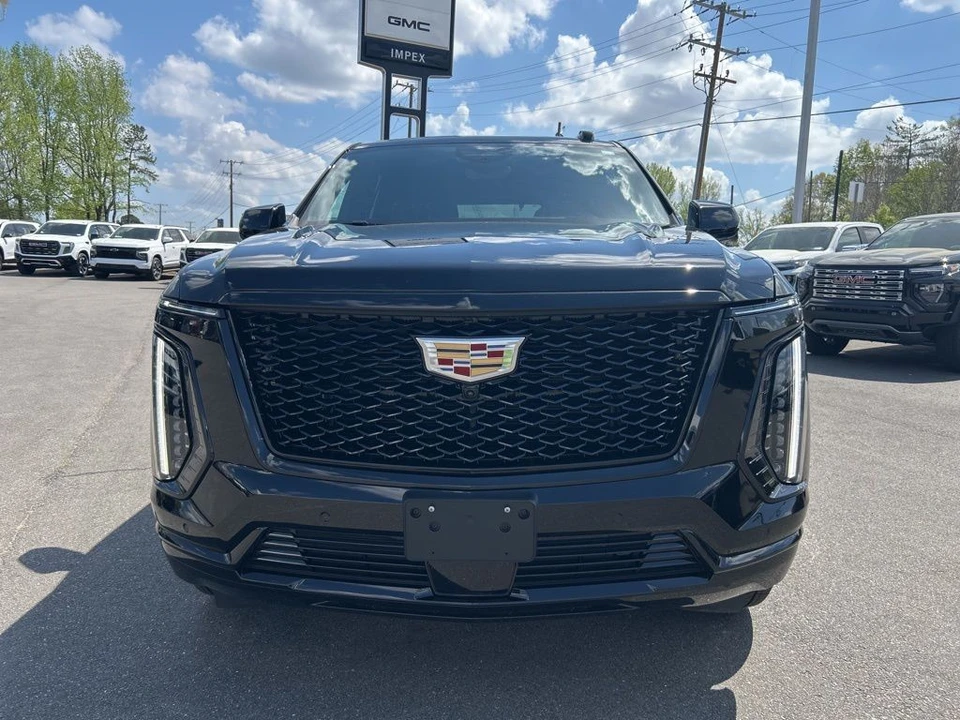 2025 Cadillac Escalade 5th Gen - Image 8 of 21