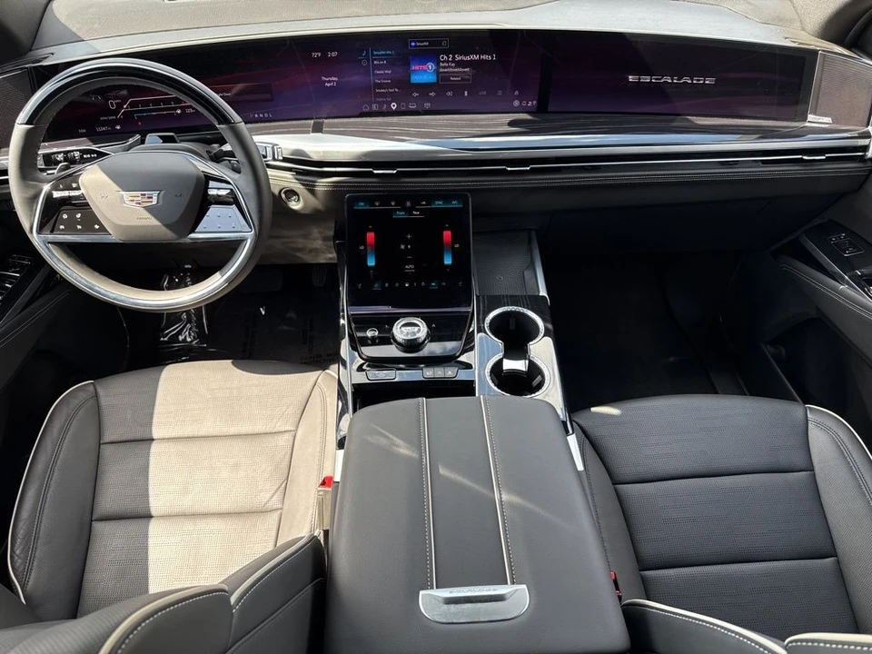 2025 Cadillac Escalade 5th Gen - Image 15 of 21