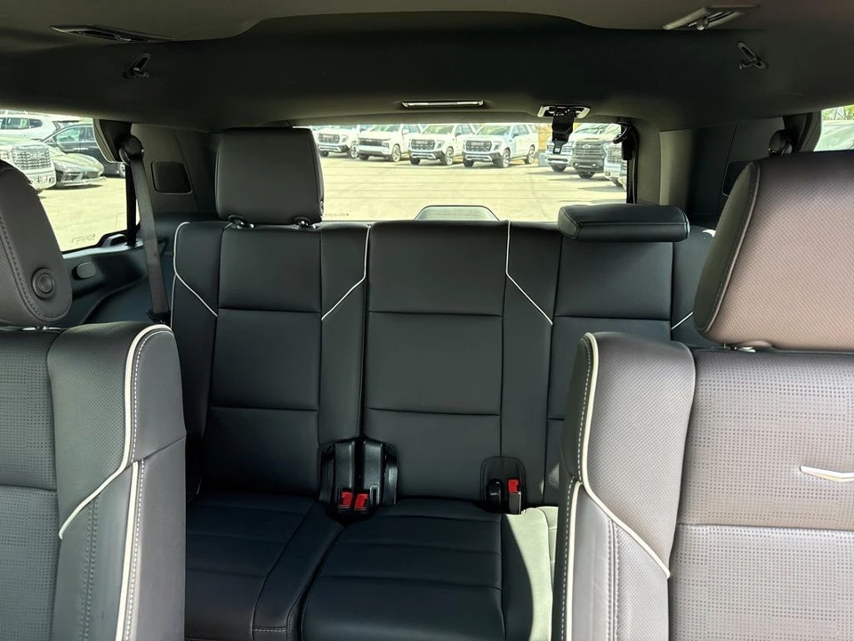 2025 Cadillac Escalade 5th Gen - Image 16 of 21