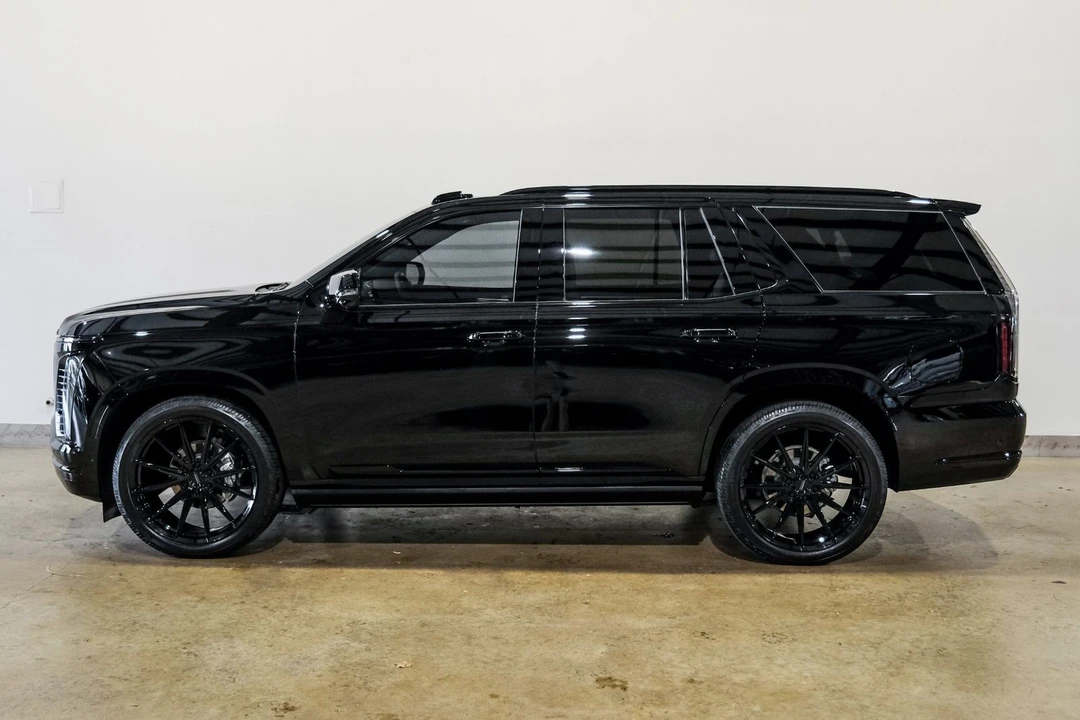 2025 Cadillac Escalade 5th Gen - Image 7 of 12