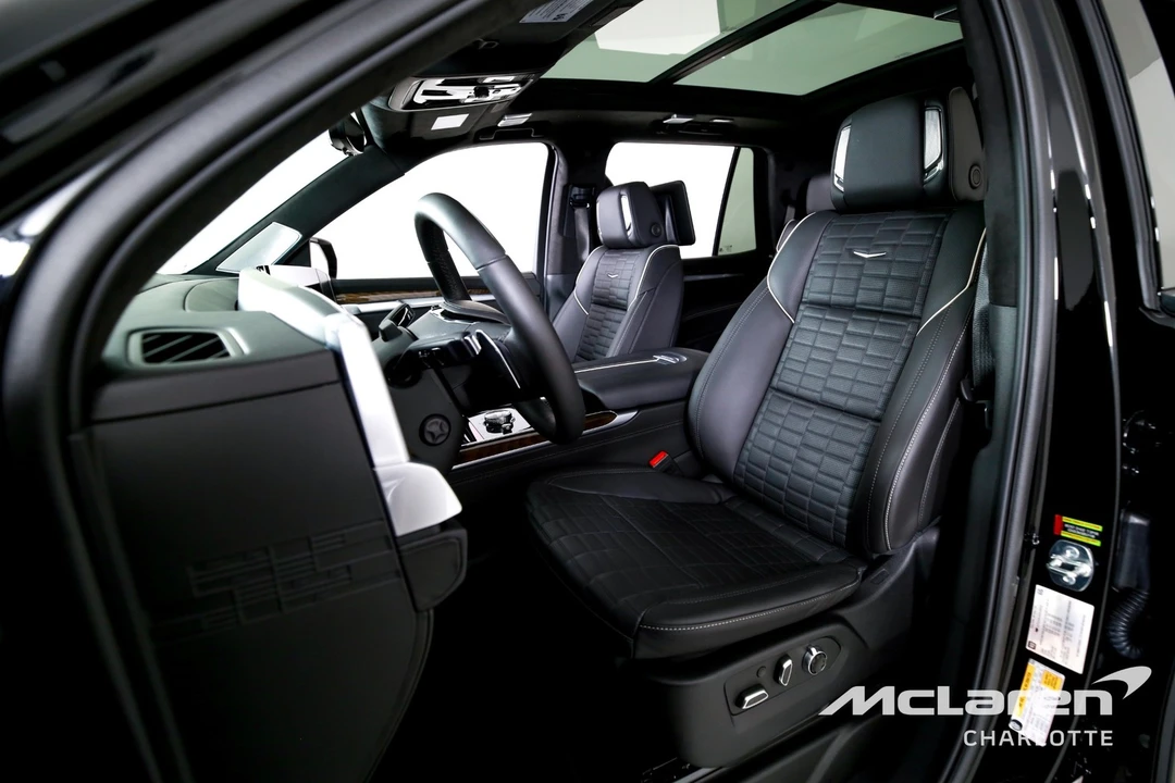 2025 Cadillac Escalade 5th Gen - Image 11 of 12