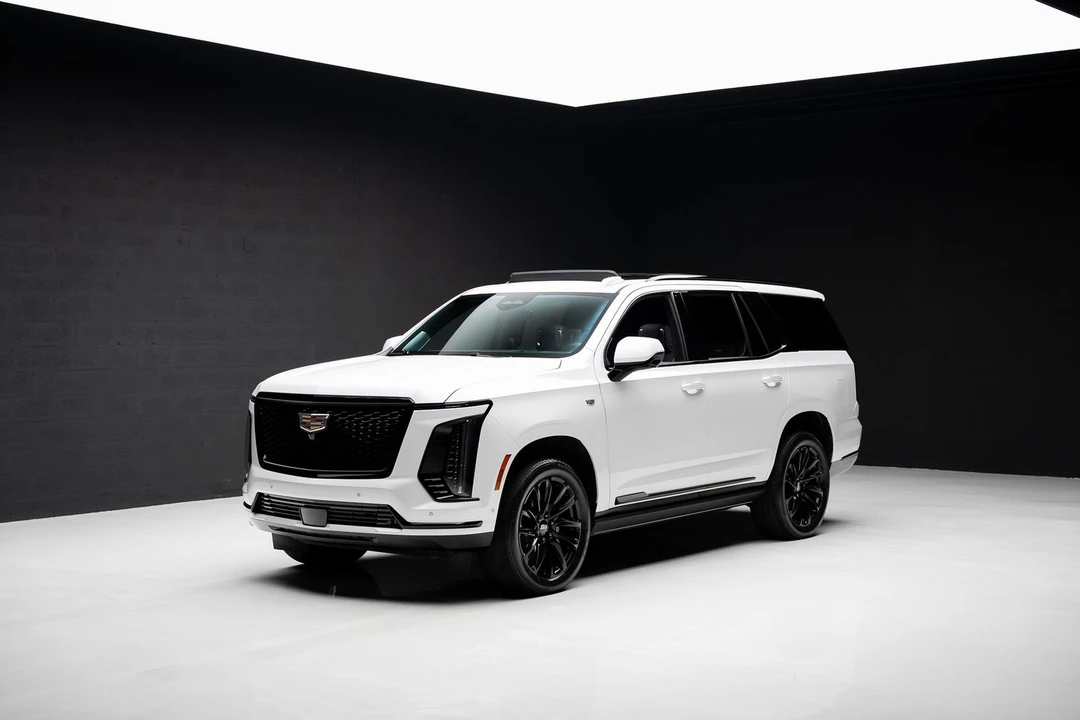 2025 Cadillac Escalade 5th Gen - Image 4 of 21
