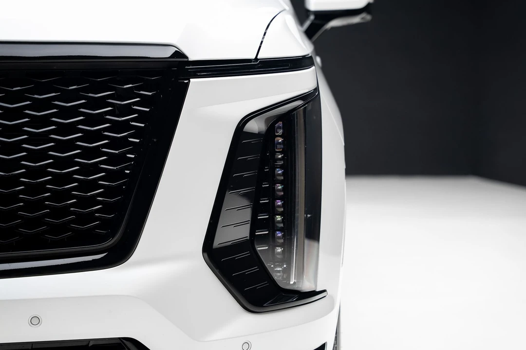 2025 Cadillac Escalade 5th Gen - Image 10 of 21