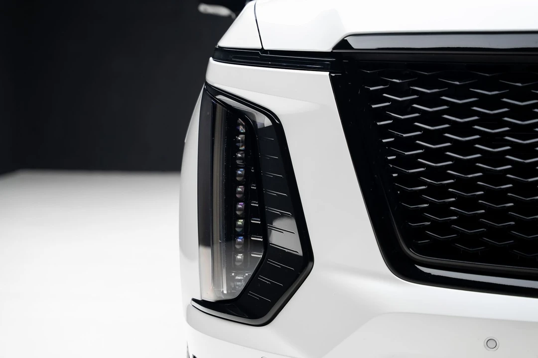 2025 Cadillac Escalade 5th Gen - Image 9 of 21