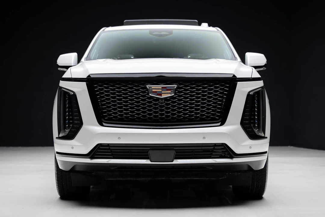 2025 Cadillac Escalade 5th Gen - Image 8 of 21