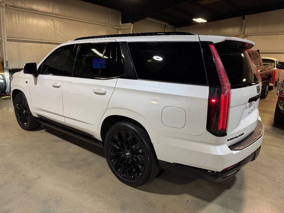 2025 Cadillac Escalade 5th Gen - Image 3 of 12