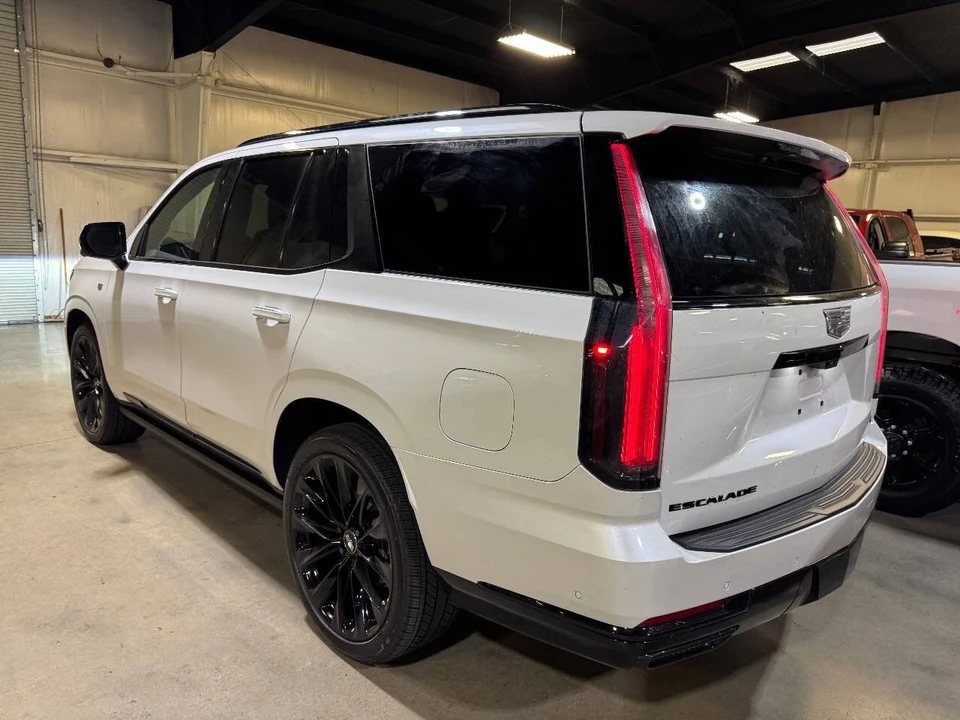 2025 Cadillac Escalade 5th Gen - Image 6 of 12