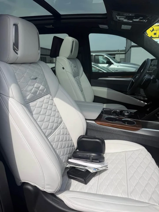 2025 Cadillac Escalade 5th Gen - Image 3 of 7